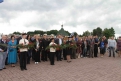 Звезды приехали к мемориалу почтить память погибших советских солдат.