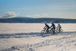 Почти как по Байкалу: амурские велосипедисты проехали по Зейскому морю