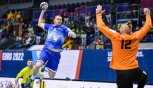 Благовещенец играет за сборную России по гандболу в чемпионате Европе