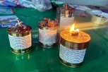 Молодежь Амурской области изготавливает окопные свечи для бойцов СВО