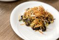 Салат с соевым мясом, древесными грибами и папоротником в острой заправке от ресторана «Иволга»