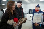 Студентка из Приамурья стала юбилейным пассажиром «Авроры» и получила сертификат на полет