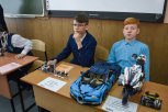 Робот-мусорщик, огненная флейта и Вселенная в коробке: амурские школьники показали свои изобретения