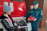 «Если бы не Дмитрий, мы бы погибли»: спасенные в пожаре в Усть-Ивановке поблагодарили огнеборца