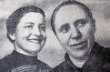 1964 год. Раиса Гудкова и Вера Лымарь стали маяками этого года, надаивая от коровы ежедневно по 10 к