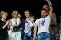 Три года назад Максиму Абрамову ампутировали ножки. Сейчас он участвует в благотворительных акциях.