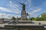 Памятник Ленину на центральной площади Благовещенска отремонтируют к августу