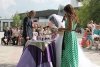 В Тынде молодожены сыграли свадьбу на привокзальной площади