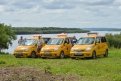 Все автомобили такси «Любимое» оформлены по закону: желтого цвета с шашечками и оранжевым фонарем.