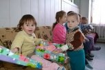 В Приамурье идет сбор новогодних подарков для попавших в больницу брошенных детей