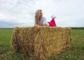 zolotarevavi_art: Как можно уехать с полей без фото на сене