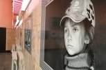 Художники и фотографы украсили железнодорожный вокзал Благовещенска