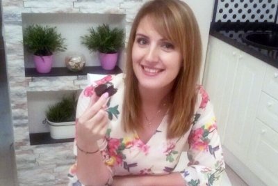 Телеведущая Оксана Козырева: «В 10-м классе начала печь шарлотку»