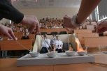 Голливудские трюки и порох: сотни школьников увидели в Благовещенске химическое шоу «Сибура»