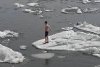 Прокатившемуся на льдине амурскому «челюскинцу» повезло остаться живым
