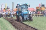 Амурский механизатор показал лучшее трактор-шоу на чемпионате России по пахоте