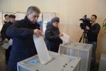 Белогорцы на выборах президента получают сувениры и консультации медиков