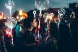 На празднике волшебных шаров жители Благовещенска признавались в любви (фото)