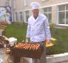 Выборы со вкусом: в Циолковском для голосующих жарят шашлыки, на севере угощают блинами