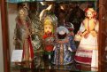 В музее кукол представлены и сказочные герои, и поделки мастеров из самых отдаленных регионов России