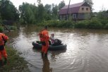 Аэромобильная группировка спасателей работает в подтопленном Селемджинском районе