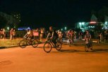 Губернатор и тысяча благовещенцев вышли на ночную велопрогулку по амурской столице