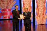 «Год был очень непростым, но вы справились»: губернатор наградил лучших аграриев Приамурья