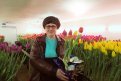 Людмила Подсветова: «К 8 Марта в этом году вырастили вдвое больше цветов». Фото: Антон Журавлев