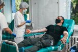 Губернатор Василий Орлов стал донором крови