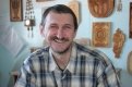 в Амурской области Сергей Банин практически единственный мастер, который работает с берестой.