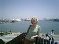 Людмила Понкратова в морском порту в Сендае три года назад. Сейчас он почти полностью уничтожен.