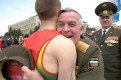 Генерал Юрий Кузнецов всегда искренне радуется победе курсантов ДВВКУ.