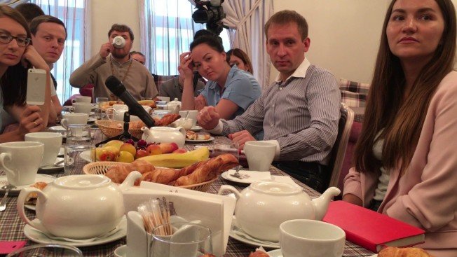 Губернатор Амурской области на встрече с блогерами отвечает про концерт Шнура и поклонниц