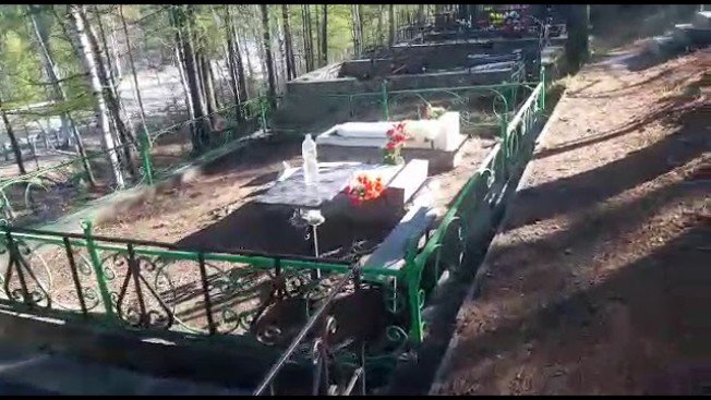Вандалы в Тынде осквернили кладбище